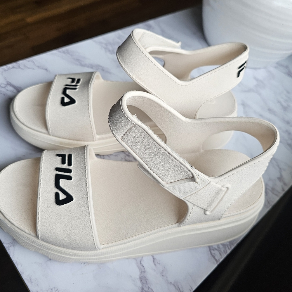 FILA Women's Cream Sandals